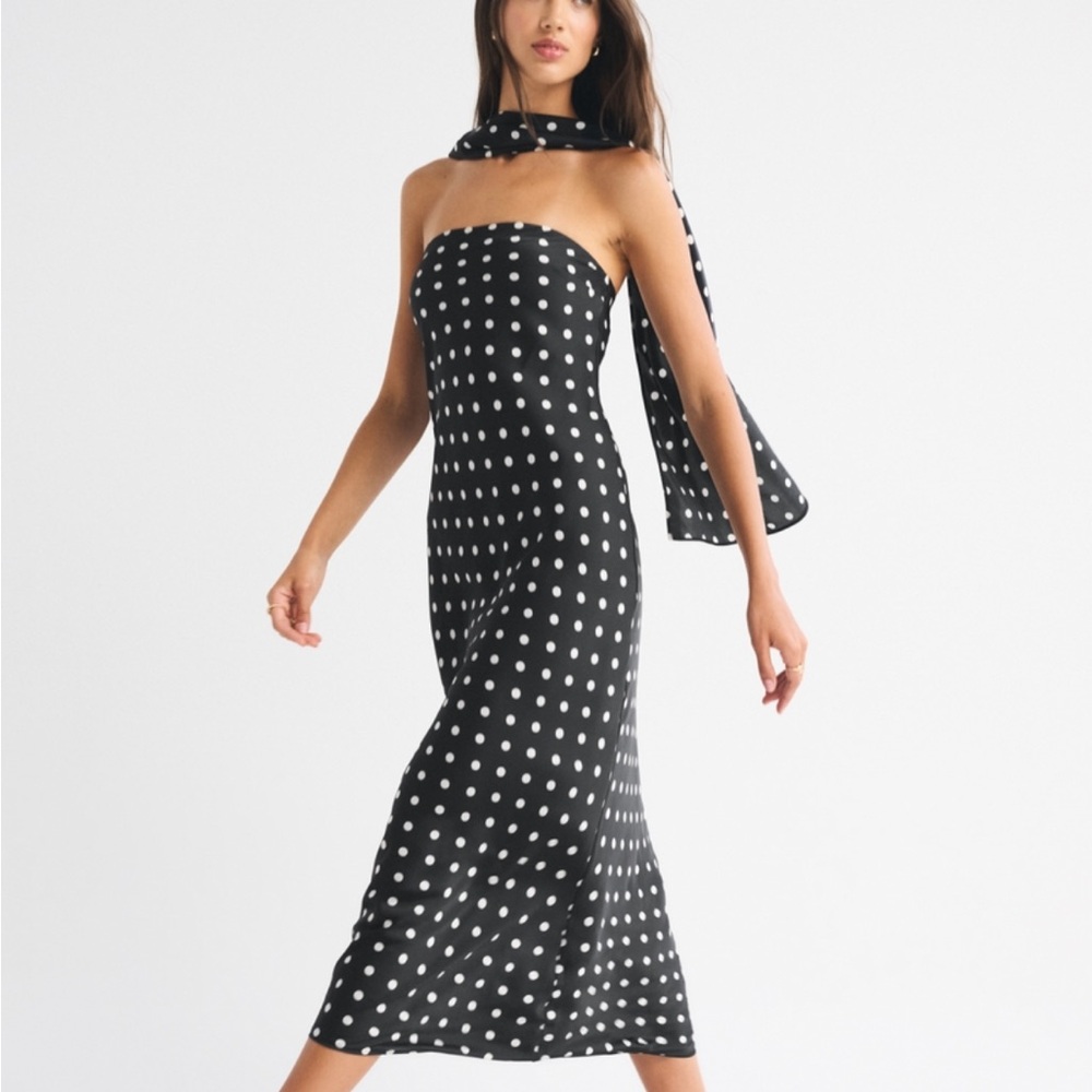 Abercrombie & Fitch Black and White Strapless Dress